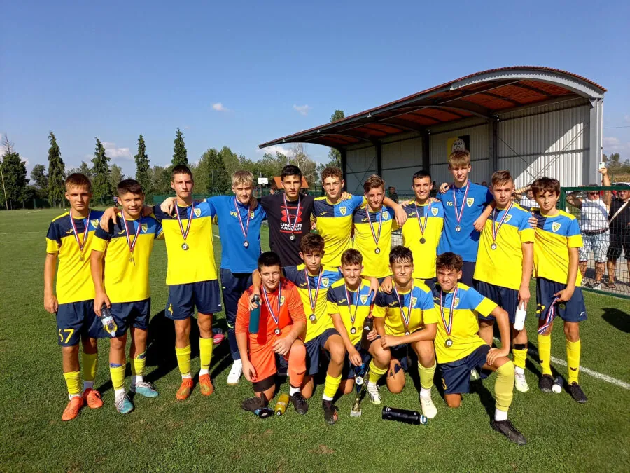 Momčad U-12 NSZŽ osvojila turnir „Stara dama“ u Sisku - NSZZ 